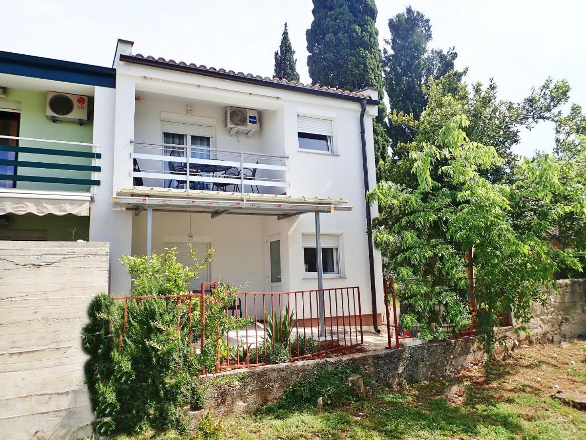 Apartment Maca Starigrad Paklenica Exterior photo